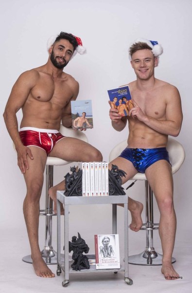 Sami und Marvin präsentieren für den Himmelstürmer Verlag schwule Literatur (Foto: Barbara Frommann)