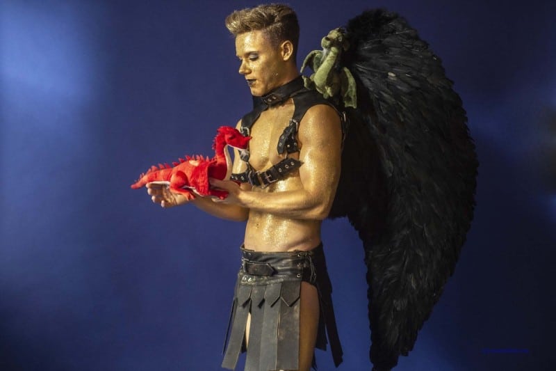 Male Model Marvin als Engel im Gladiatorstyle