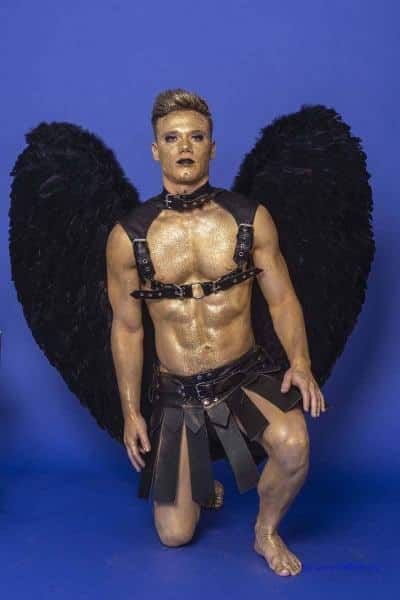 Male Model Marvin als Engel im Gladiatorstyle