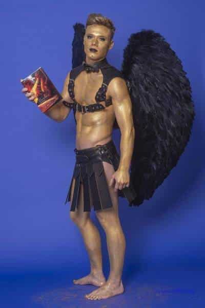Male Model Marvin als Engel im Gladiatorstyle