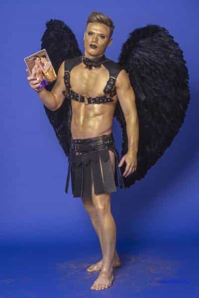 Male Model Marvin als Engel im Gladiatorstyle