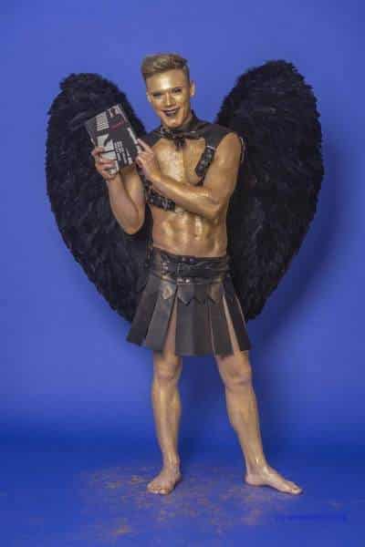 Male Model Marvin als Engel im Gladiatorstyle