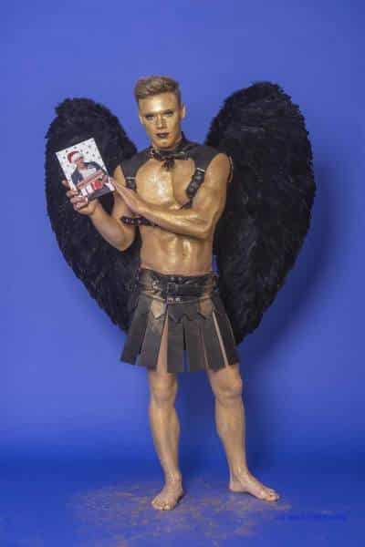 Male Model Marvin als Engel im Gladiatorstyle