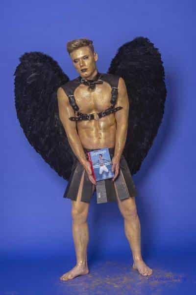 Male Model Marvin als Engel im Gladiatorstyle