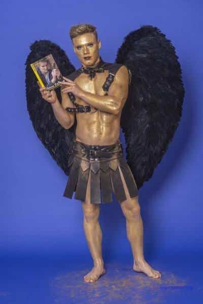 Male Model Marvin als Engel im Gladiatorstyle