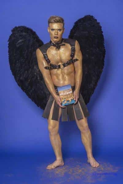 Male Model Marvin als Engel im Gladiatorstyle