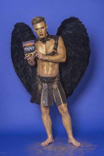 Male Model Marvin als Engel im Gladiatorstyle